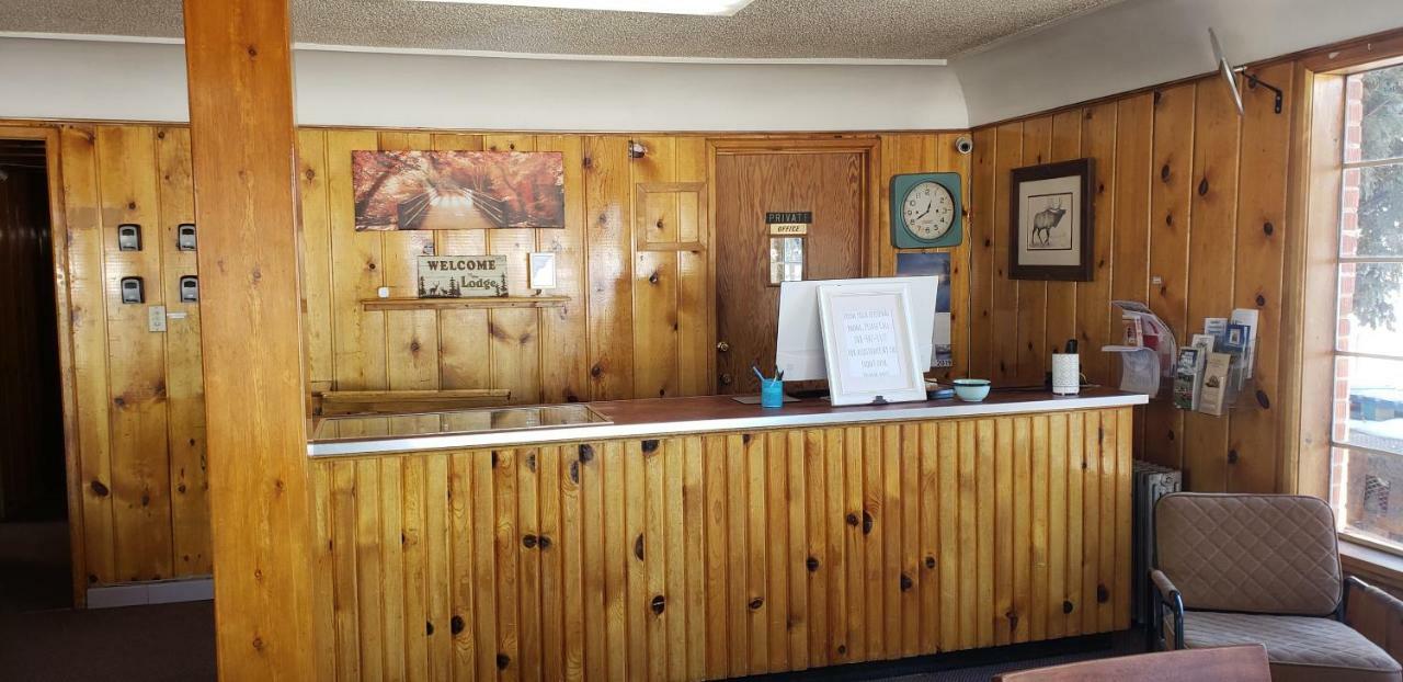 Caribou Lodge And Motel Soda Springs Экстерьер фото